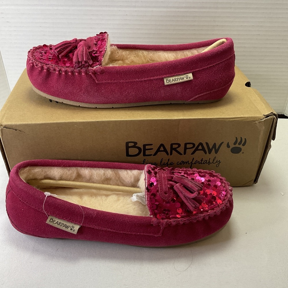 BEARPAW Women's Size 6W Electric Pink Sequin Belinda Suede Moccasin‎